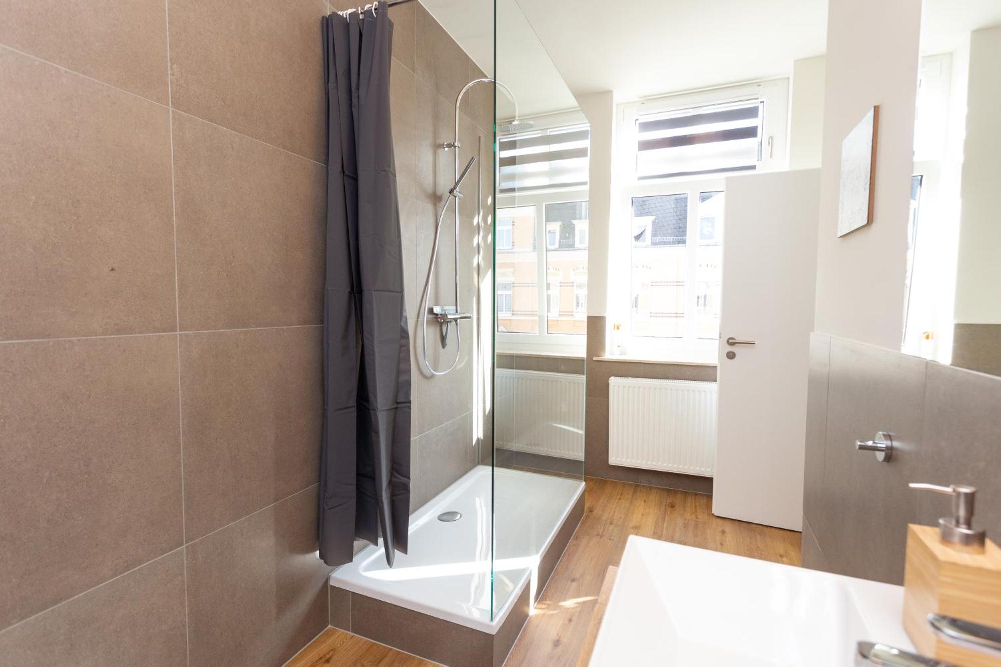 Fullhouse - Zwickau - F45 Apartments - Smarttv - Nespresso Bagian luar foto